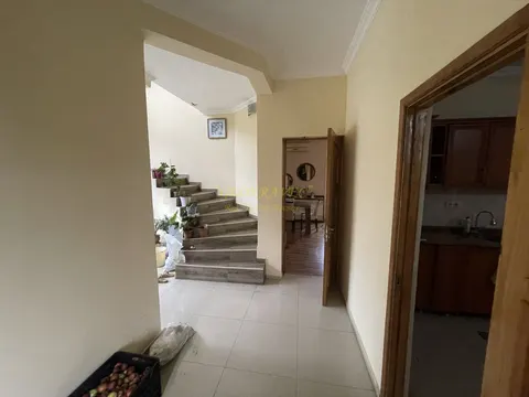 Продается частный дом в 3-х км от Батуми с прекрасным видом на горы.