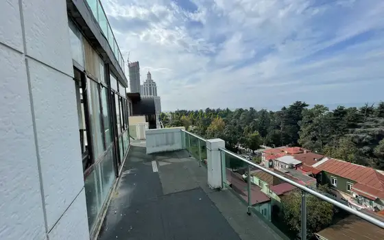 Продаётся квартира с террасой у моря  в элитном районе города Батуми