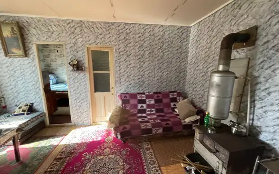 Продается частный дом на красивой природе в тихом месте с прекрасным видом на горы.