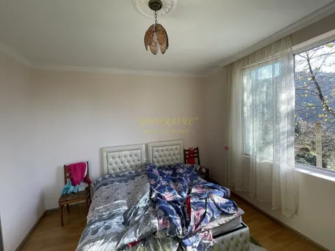 Трехэтажный дом возле Батуми, с земельным участком.