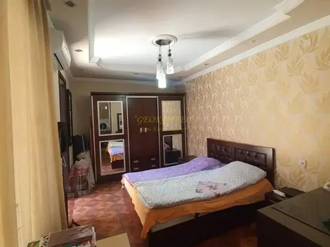 Квартиры на трех этажах, подходящие под хостел и коммерческую деятельность.