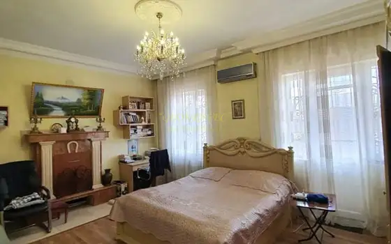 Квартиры на трех этажах, подходящие под хостел и коммерческую деятельность.