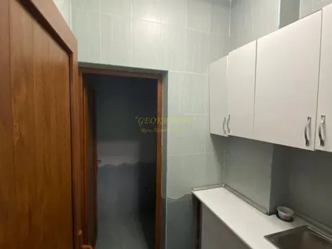 Отремонтированное, светлое офисное помещение на многолюдной улице в Батуми.