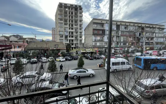 Квартира в 50 метрах от моря, в старом Батуми, в одном из самых популярных районов города. - სურათი 1