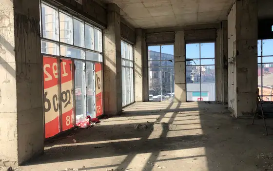 Коммерческая площадь в центре города в бизнес центре в Батуми плаза.