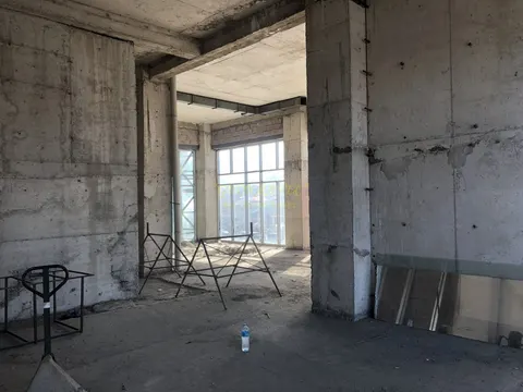 Коммерческая площадь в центре города в бизнес центре в Батуми плаза.