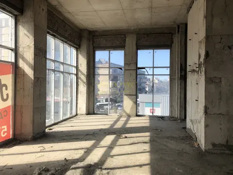 Коммерческая площадь в центре города в бизнес центре в Батуми плаза.