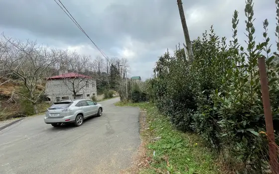 Участок под дачу недалеко от Батуми, в зеленой зоне.