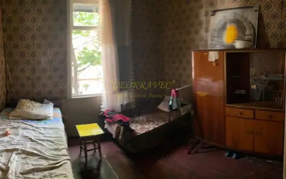 Четырехкомнатная квартира в исторической части города у площади Пьяцца.