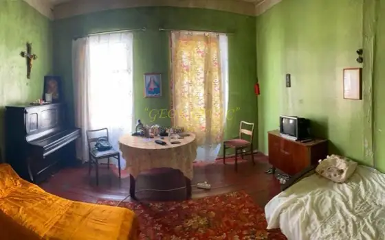 Четырехкомнатная квартира в исторической части города у площади Пьяцца. - სურათი 1