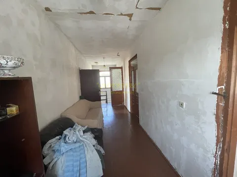 Продаётся частный дом с мандариновым садом в поселке Чакви, в1,5 км от моря.