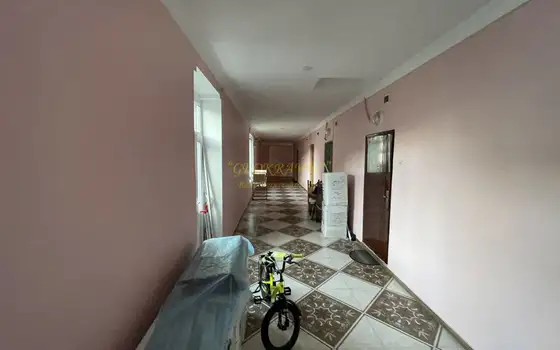 Продается два комната в старом Батуми на втором этаже.
