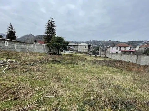 Земельный участок на центральной дороге в Ахалшени.