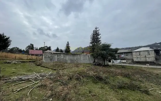 Земельный участок на центральной дороге в Ахалшени.