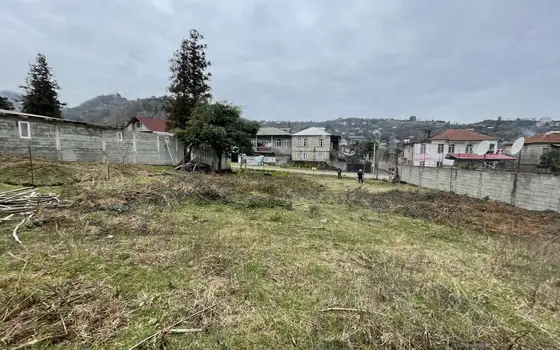 Земельный участок на центральной дороге в Ахалшени.