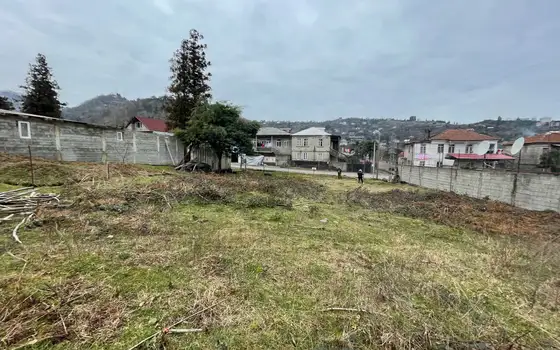 Земельный участок на центральной дороге в Ахалшени.