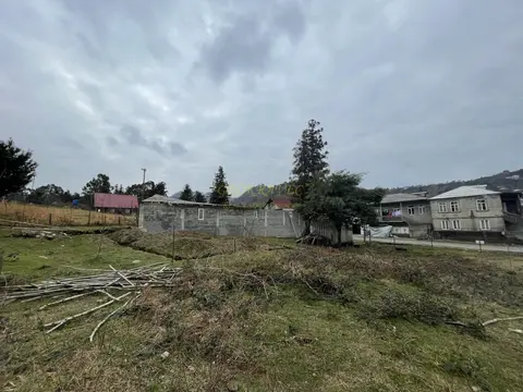 Земельный участок на центральной дороге в Ахалшени.