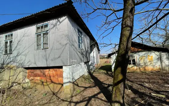 Частный дом с земельным участком от побережья черного моря 80 метрах.