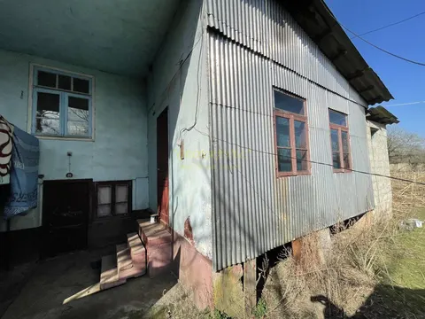 Частный дом с земельным участком от побережья черного моря 80 метрах.