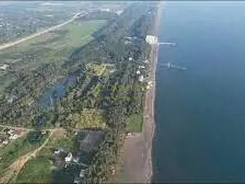Участок на продаже в 300 метрах от моря в Капровани.
