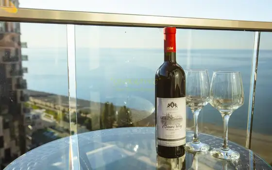 Квартира с ремонтом у моря в гостиничном комплексе "Orbi Sea Tower". - სურათი 1