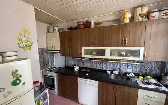 Частный дом с видом на горы в тихом месте в Сахалвашо.