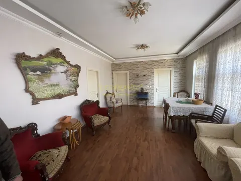 Частный дом с видом на горы в тихом месте в Сахалвашо.