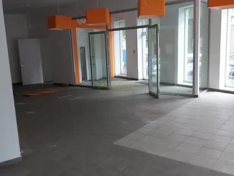 Сдается в аренду коммерческое помещение в центре старого Батуми.