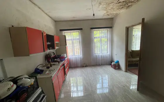 Продается частный дом в 5 км от набережной.