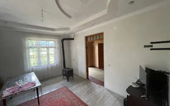 Продается частный дом в 5 км от набережной.