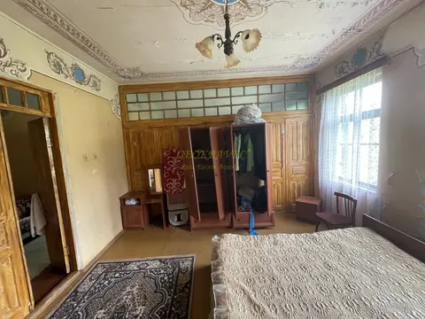 Продается частный дом в 5 км от набережной.