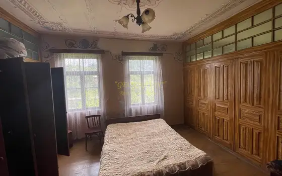 Продается частный дом в 5 км от набережной.