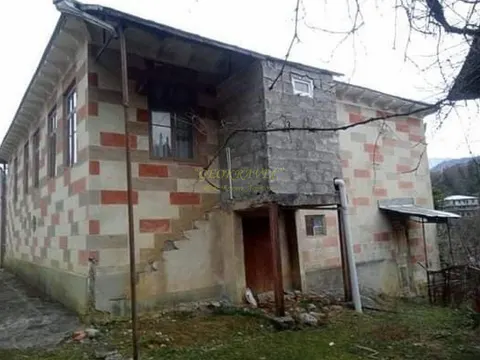 Продается частный дом в 5 км от набережной.