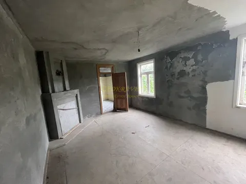 Продается частный дом с мандариновым садом и с видом на море в Чакви.