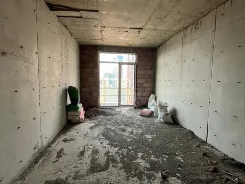 Продается двухкомнатная квартира возле нового футбольного стадиона в Батуми.