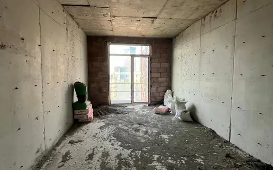 Продается двухкомнатная квартира возле нового футбольного стадиона в Батуми.