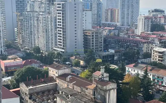Продается двухкомнатная квартира возле нового футбольного стадиона в Батуми.