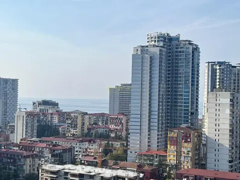 Продается двухкомнатная квартира возле нового футбольного стадиона в Батуми.