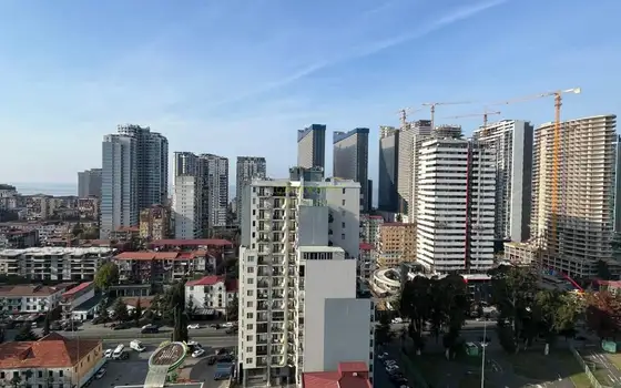 Продается двухкомнатная квартира возле нового футбольного стадиона в Батуми.