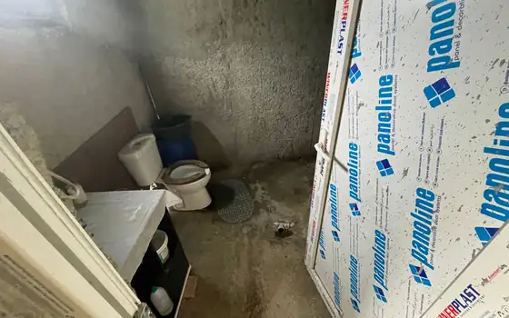 Продается частный дом на берегу реки.