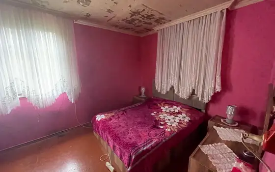Продается частный дом на берегу реки.