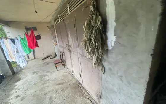 Продается частный дом на берегу реки.