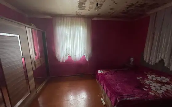 Продается частный дом на берегу реки.