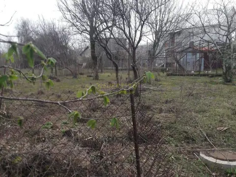 Продается земля несельскохозяйственного назначения в 200 метрах от моря.