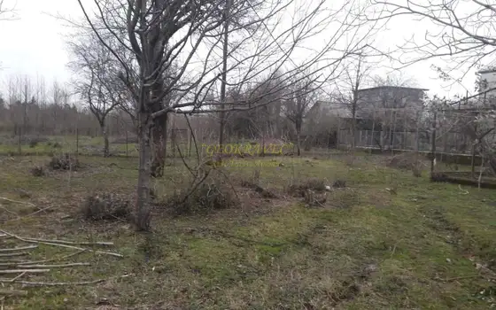 Продается земля несельскохозяйственного назначения в 200 метрах от моря.