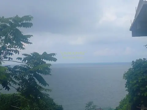 Продажа коттеджа в курортной зоне, недалеко от моря, с прекрасным видом на горы и море