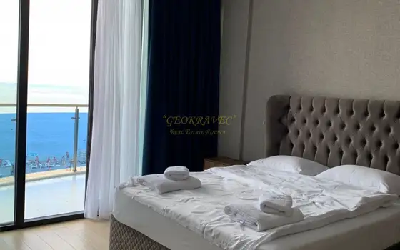 Продается квартира на первой линии моря. Квариати, Грузия