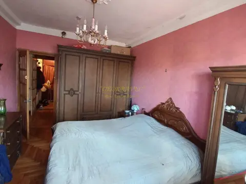 Продается квартира с прекрасным видом, в старом Батуми у моря