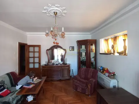 Продается квартира с прекрасным видом, в старом Батуми у моря
