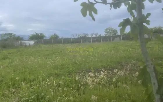 Земельный участок недалеко от центра города